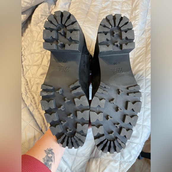 Zara combat style black boot size 39 - Picture 3 of 6